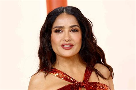 salma hayek posing nude|Salma Hayek shares nude picture taken in the good old days –。